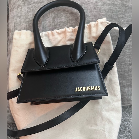 Jacquemus Handbags - Jacquemus Le Chiquito Moyen